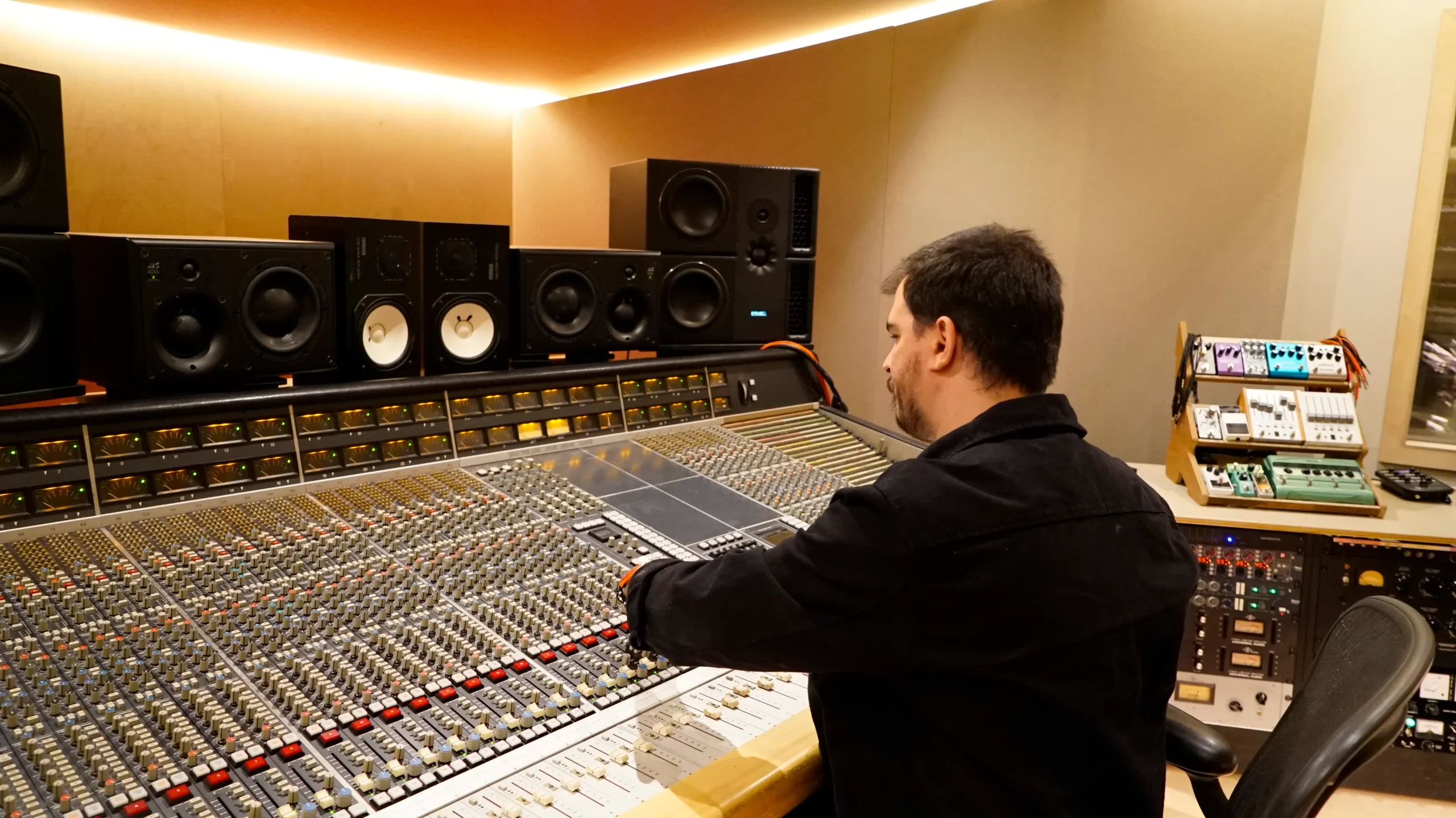 Richie using the Ten 87 Mixing Desk